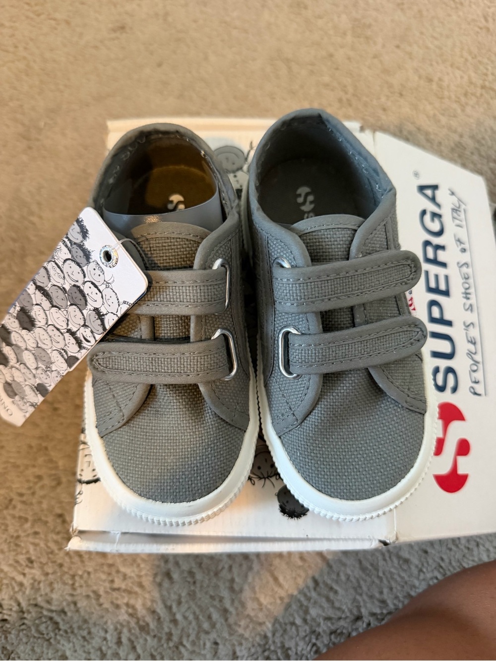 Superga Kids Low-Top Sneakers in Sage Grey and White